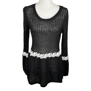 Boho Black & White Open Knit Bell Sleeve Flowy Top Size Medium